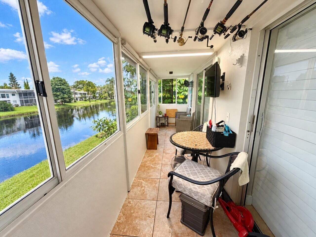 16 Sheffield A, Unit 16, West Palm Beach, FL 33417 Photo