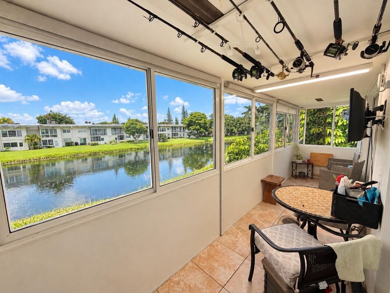 16 Sheffield A, Unit 16, West Palm Beach, FL 33417 Photo