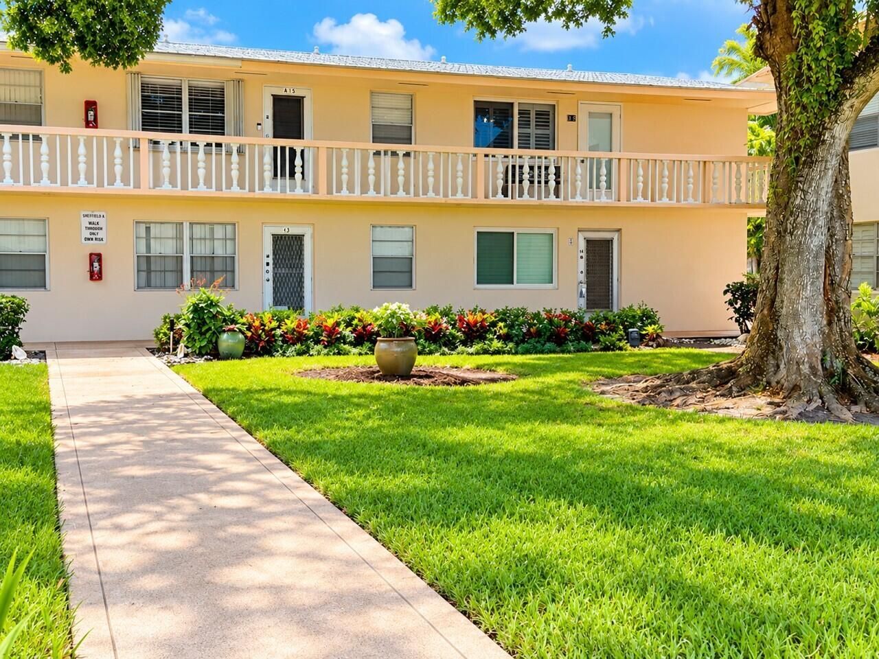 16 Sheffield A, Unit 16, West Palm Beach, FL 33417 Photo