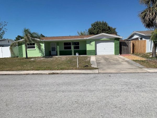 7425 ABALONE DRIVE , PORT RICHEY, FL 34668