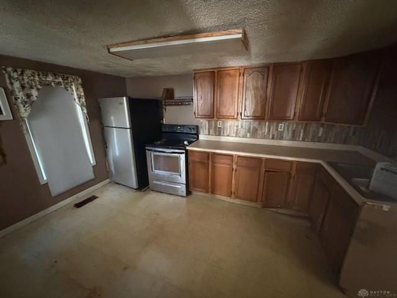 325 Deem Street, Eaton, OH 45320 Photo 6