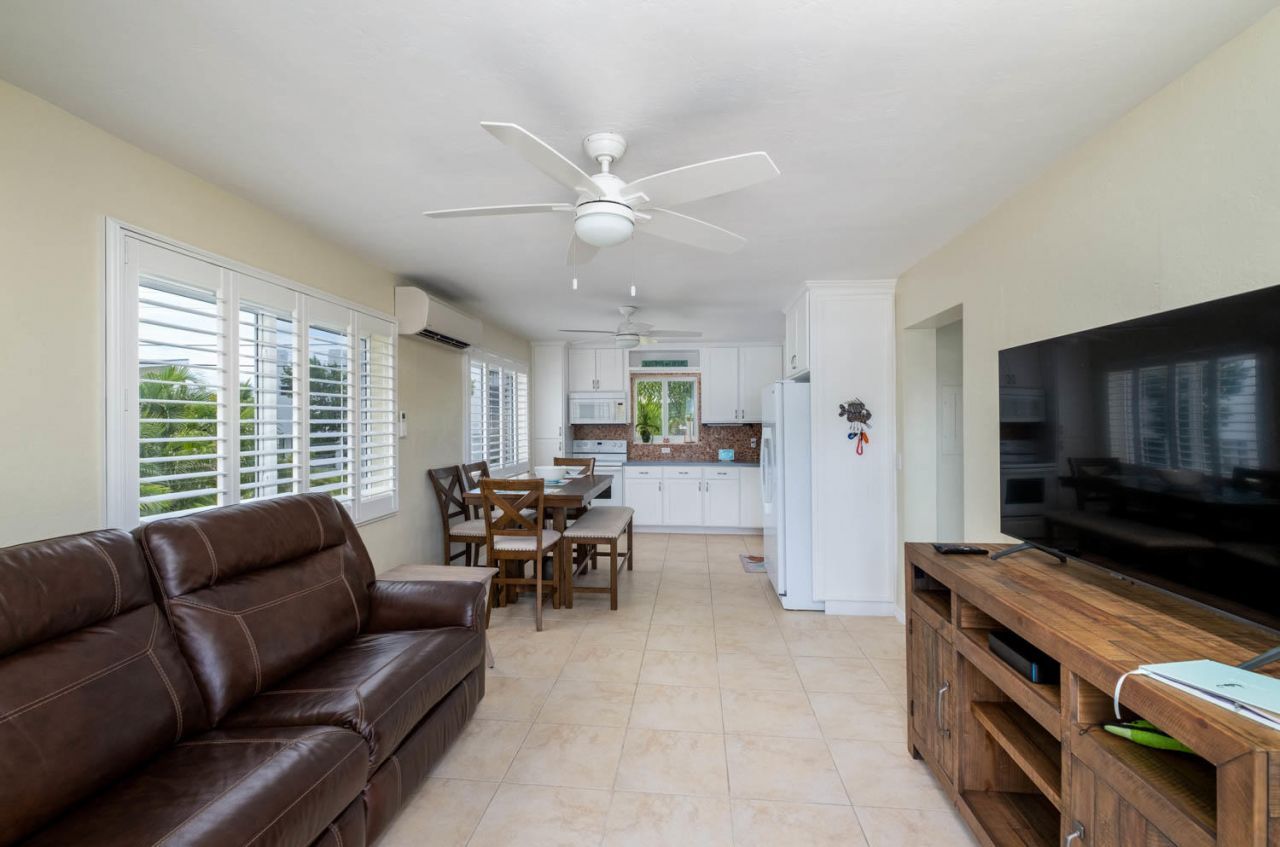 112 Sands Lane, Layton, FL 33001 Photo