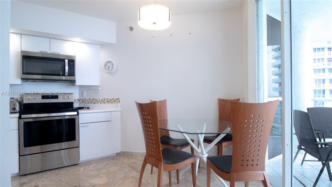 16425 Collins Ave , Unit 1215, Sunny Isles Beach, FL 33160 Photo