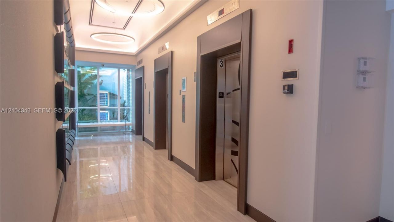 16425 Collins Ave , Unit 1215, Sunny Isles Beach, FL 33160 Photo