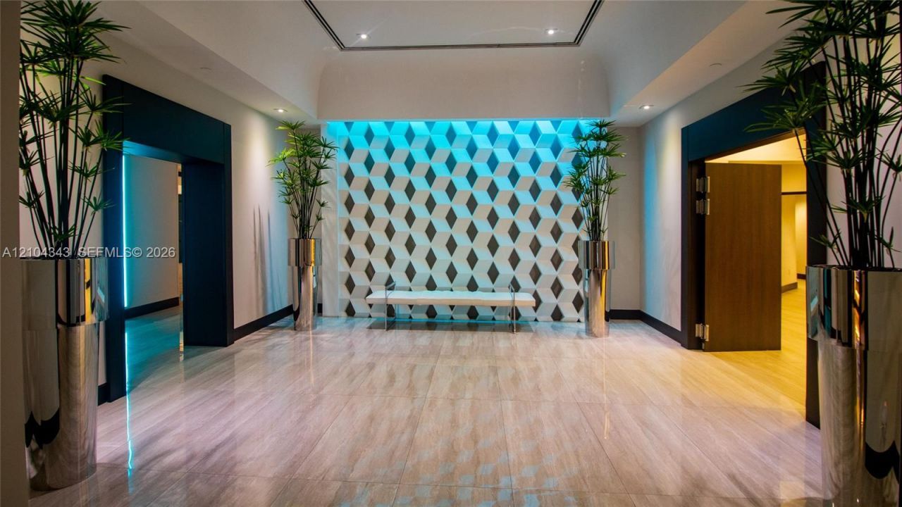 16425 Collins Ave , Unit 1215, Sunny Isles Beach, FL 33160 Photo