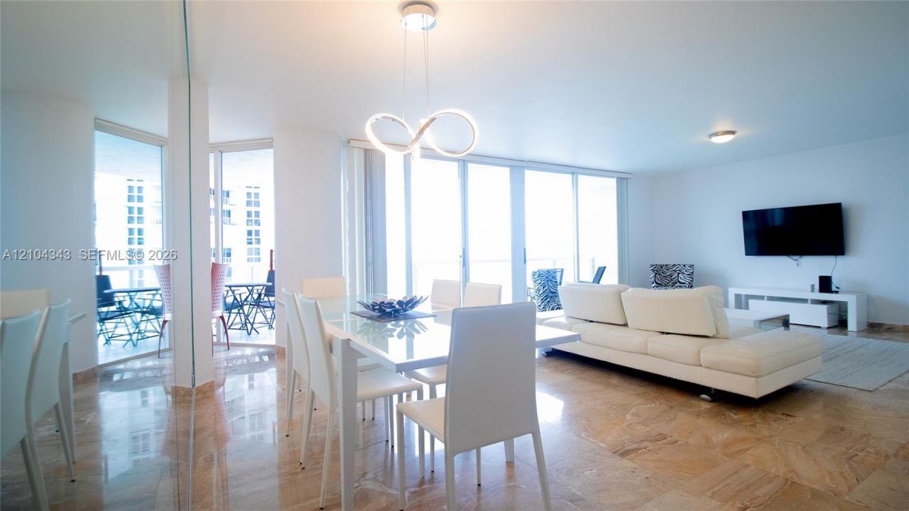 16425 Collins Ave , Unit 1215, Sunny Isles Beach, FL 33160 Photo