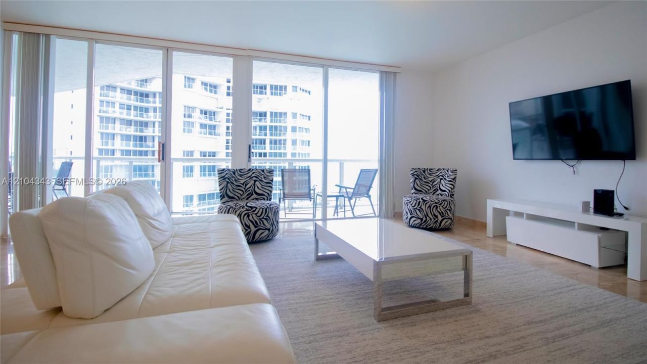16425 Collins Ave , Unit 1215, Sunny Isles Beach, FL 33160 Photo