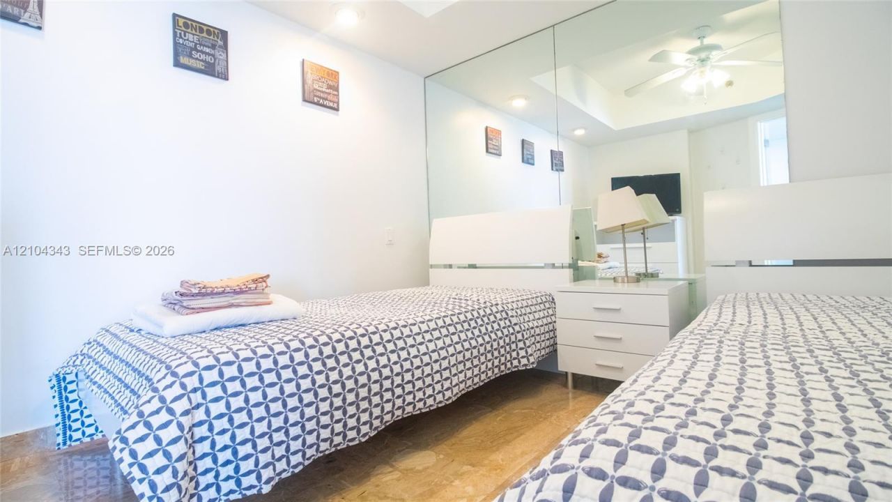 16425 Collins Ave , Unit 1215, Sunny Isles Beach, FL 33160 Photo