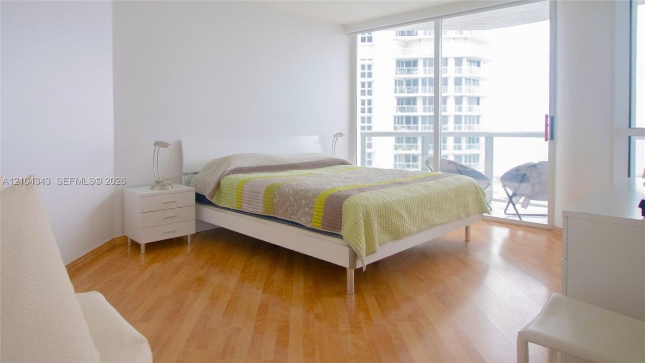 16425 Collins Ave , Unit 1215, Sunny Isles Beach, FL 33160 Photo