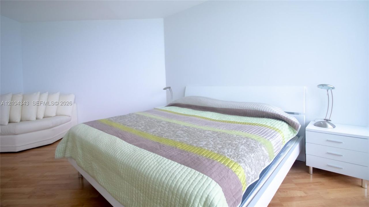 16425 Collins Ave , Unit 1215, Sunny Isles Beach, FL 33160 Photo