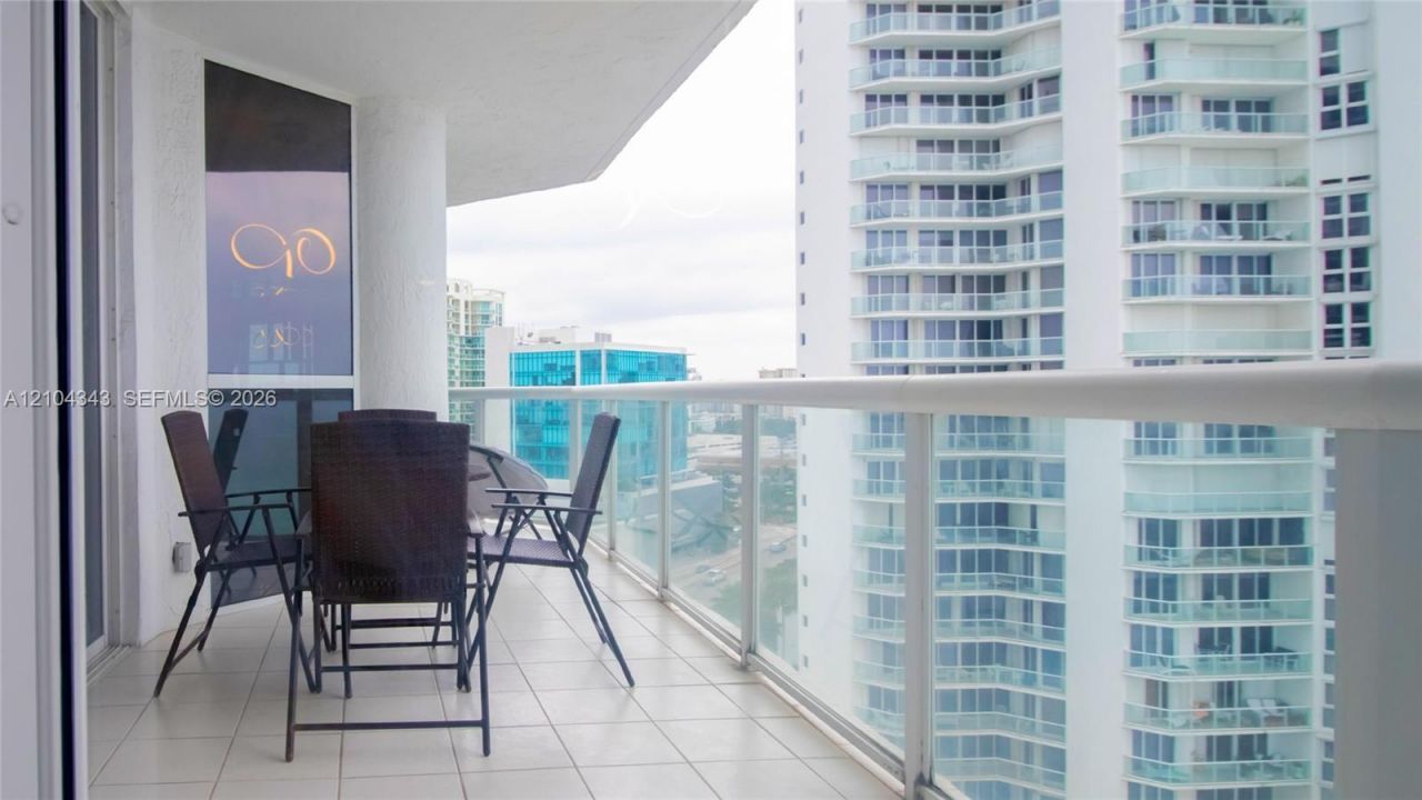 16425 Collins Ave , Unit 1215, Sunny Isles Beach, FL 33160 Photo