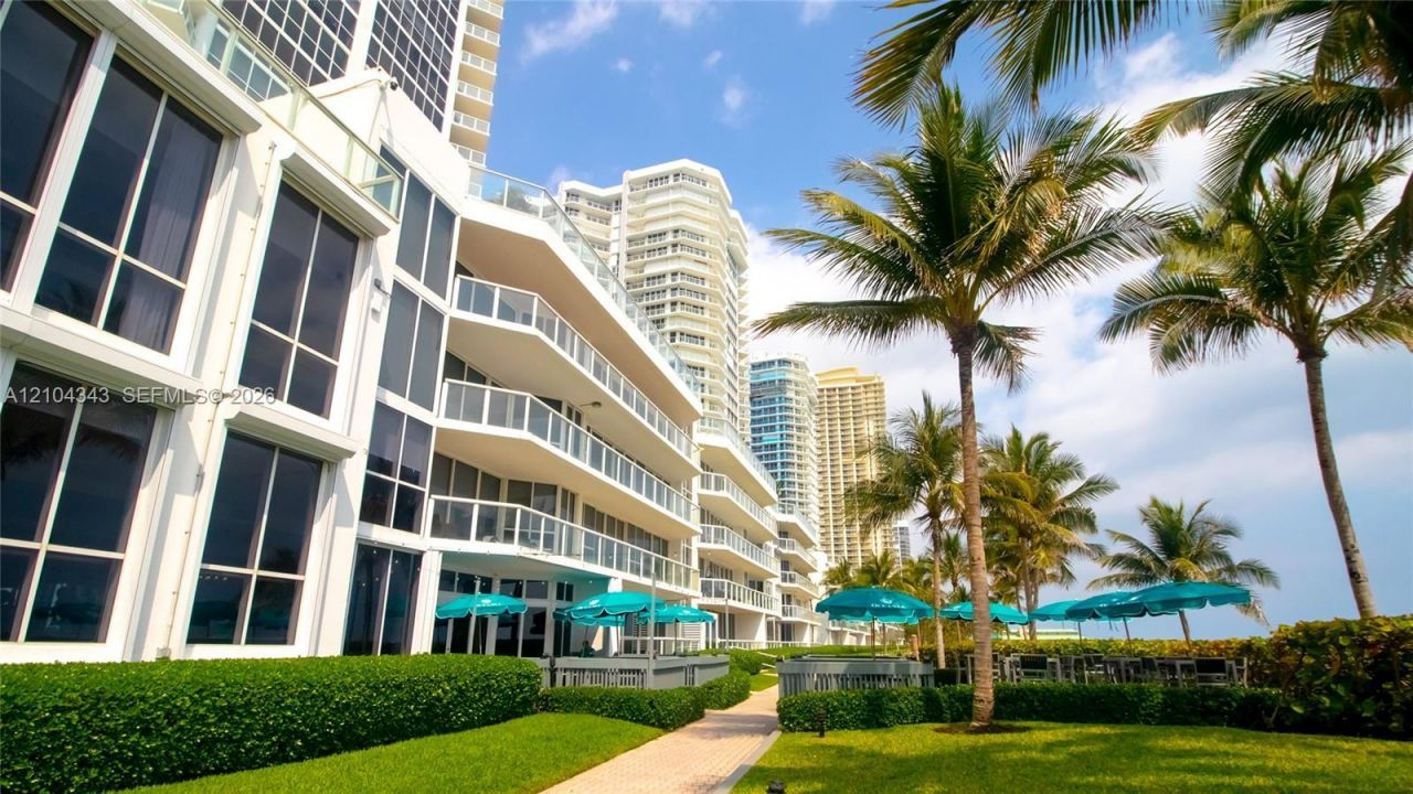 16425 Collins Ave , Unit 1215, Sunny Isles Beach, FL 33160 Photo