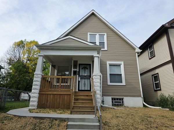 2829 N 17th St, Milwaukee, WI 53209