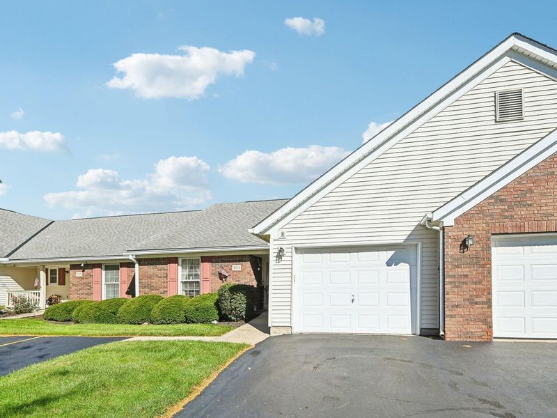 303 Retreat Lane, Unit 303, Marysville, OH 43040 Photo 3