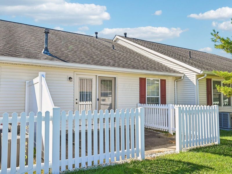303 Retreat Lane, Unit 303, Marysville, OH 43040 Photo 7