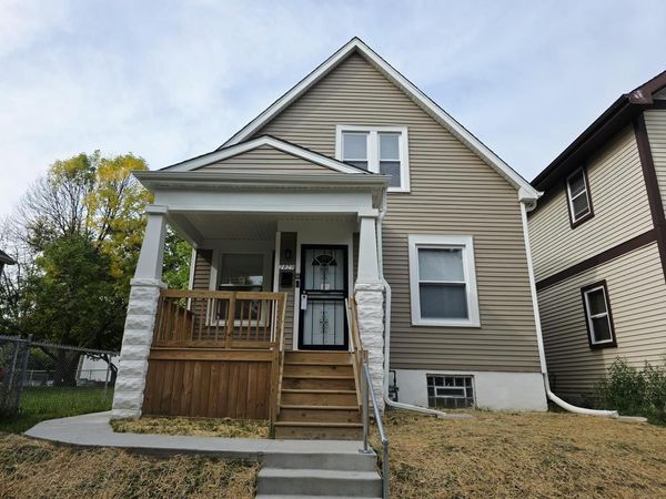2829 N 17th STREET, Milwaukee, WI 53209
