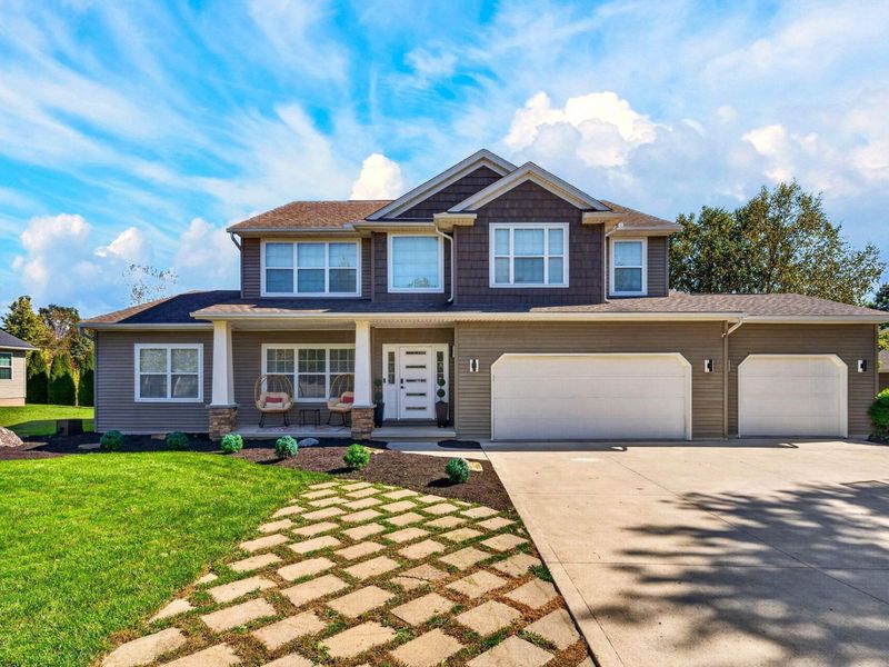 556 Kasons Way, Columbus, OH 43230 Photo 2