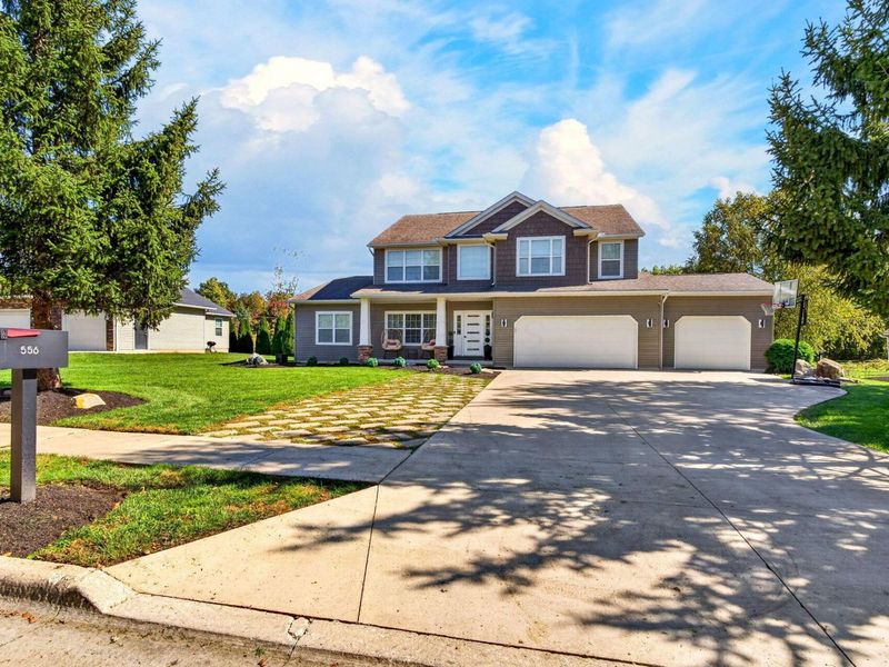 556 Kasons Way, Columbus, OH 43230 Photo 3