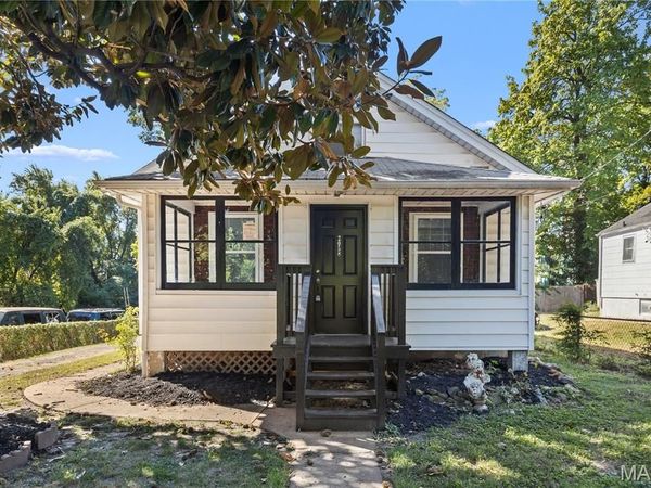 2058 Belle Avenue , Jennings, MO 63136