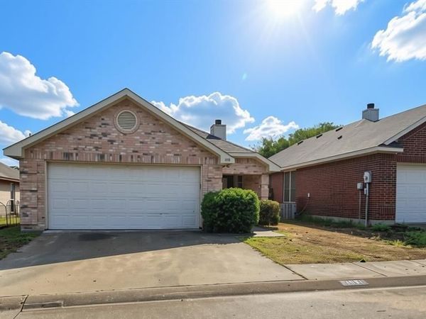 1031 Gaynor Avenue, Duncanville, TX 75137