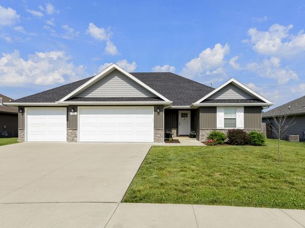 517 S Woodland Hills Avenue, Rogersville, MO 65742
