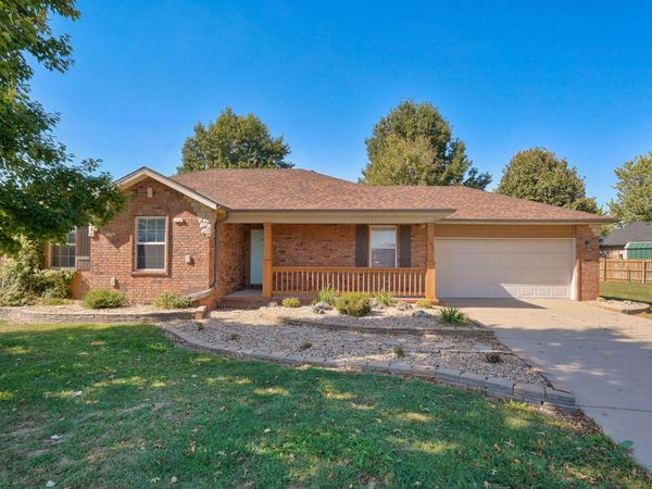 162 Pine Ridge Boulevard , Rogersville, MO 65742