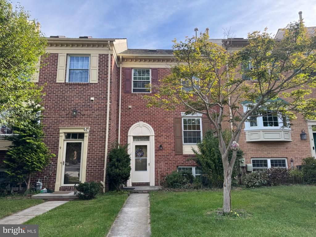 7 VALLEY CROSSING CIRCLE, COCKEYSVILLE, MD 21030