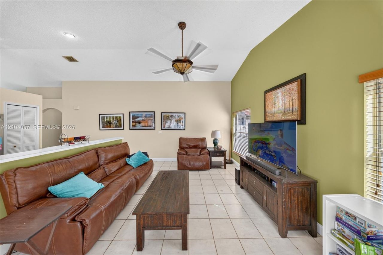 4931 SW 152nd Ave, Miramar, FL 33027 Photo