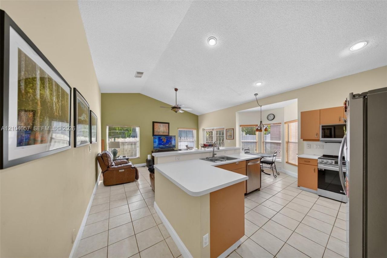 4931 SW 152nd Ave, Miramar, FL 33027 Photo