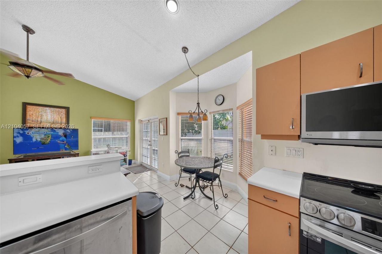 4931 SW 152nd Ave, Miramar, FL 33027 Photo