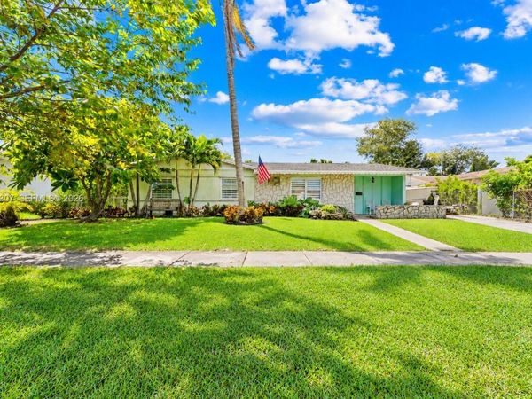 9980 Marlin Rd , Cutler Bay, FL 33157