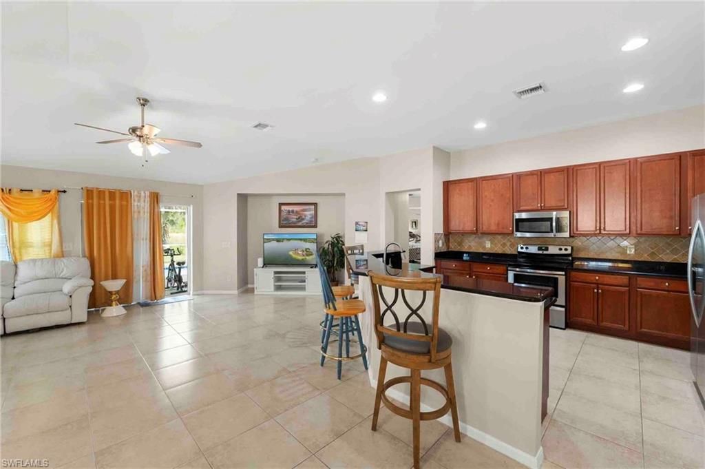 8031 Liriope Loop , Lehigh Acres, FL 33972 Photo