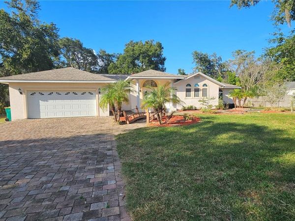 25 E CHESLEY AVENUE , EUSTIS, FL 32726