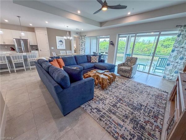 309 Indies DR W, Unit 202, NAPLES, FL 34114