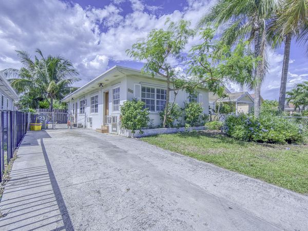 423 S F Street, Unit 1, Lake Worth Beach, FL 33460