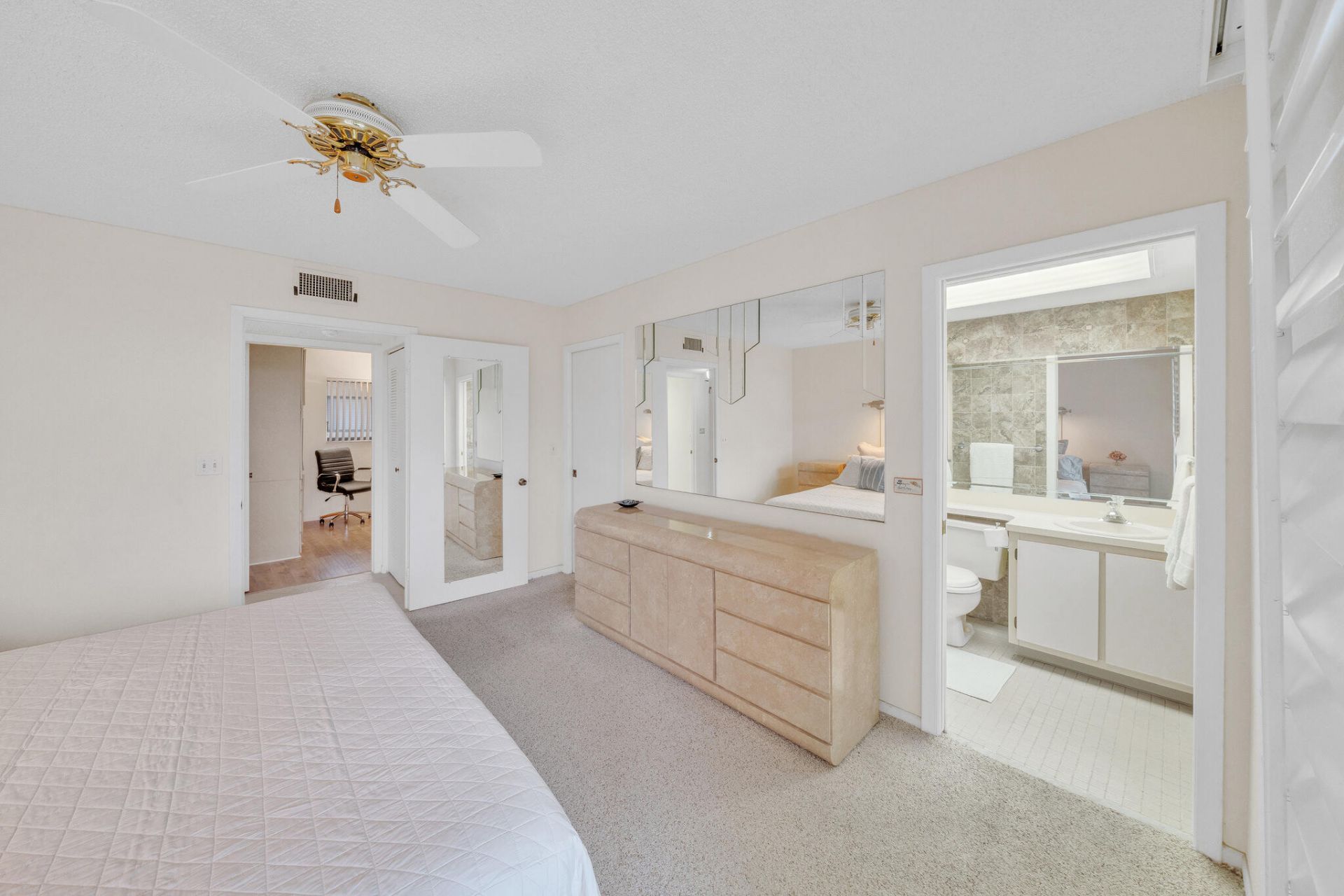 5280 Las Verdes Circle, Unit 320, Delray Beach, FL 33484 Photo