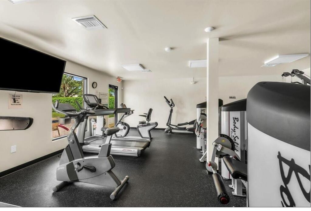 5280 Las Verdes Circle, Unit 320, Delray Beach, FL 33484 Photo