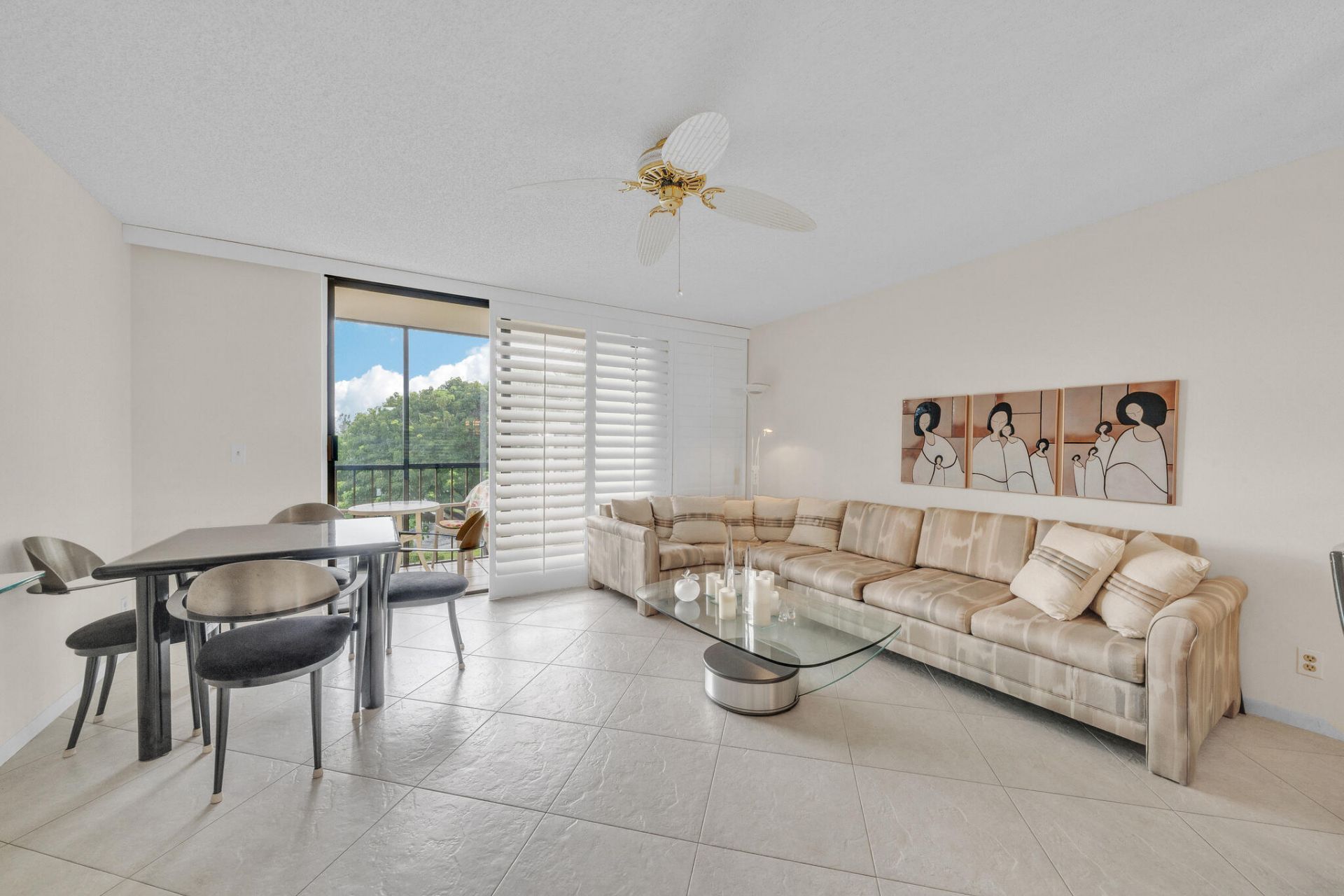 5280 Las Verdes Circle, Unit 320, Delray Beach, FL 33484 Photo