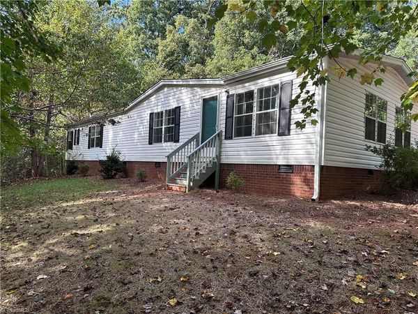 6610 Edgeworth Trail, Pfafftown, NC 27040