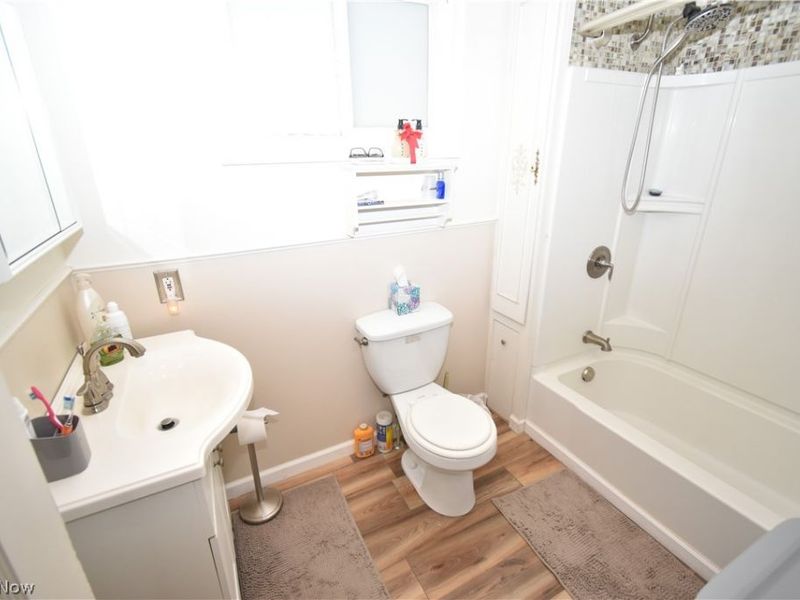3923 Robert Avenue, Cleveland, OH 44109 Photo 29