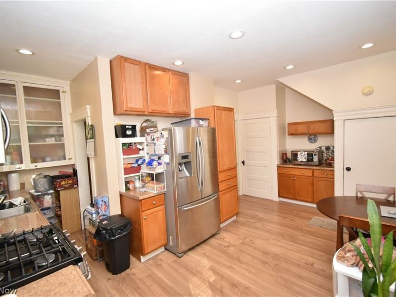 3923 Robert Avenue, Cleveland, OH 44109 Photo 6