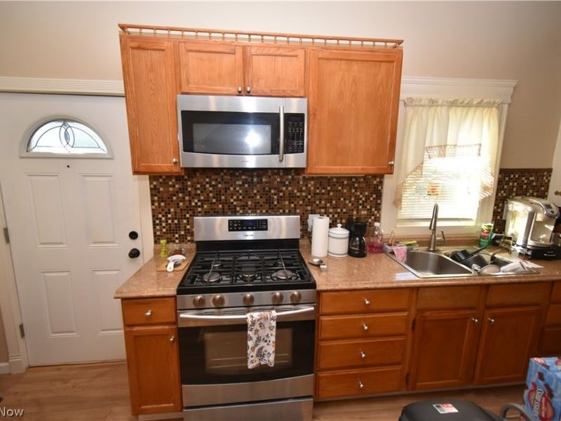 3923 Robert Avenue, Cleveland, OH 44109 Photo 7