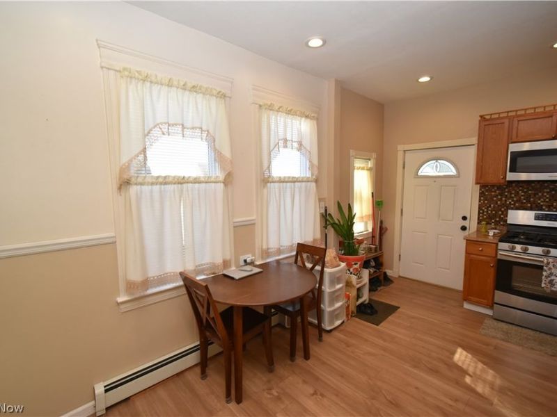 3923 Robert Avenue, Cleveland, OH 44109 Photo 9
