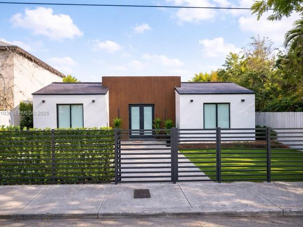 187 NW 53rd St , Miami, FL 33127