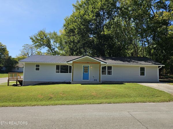 321 N Dunlap Ave, Rockwood, TN 37854