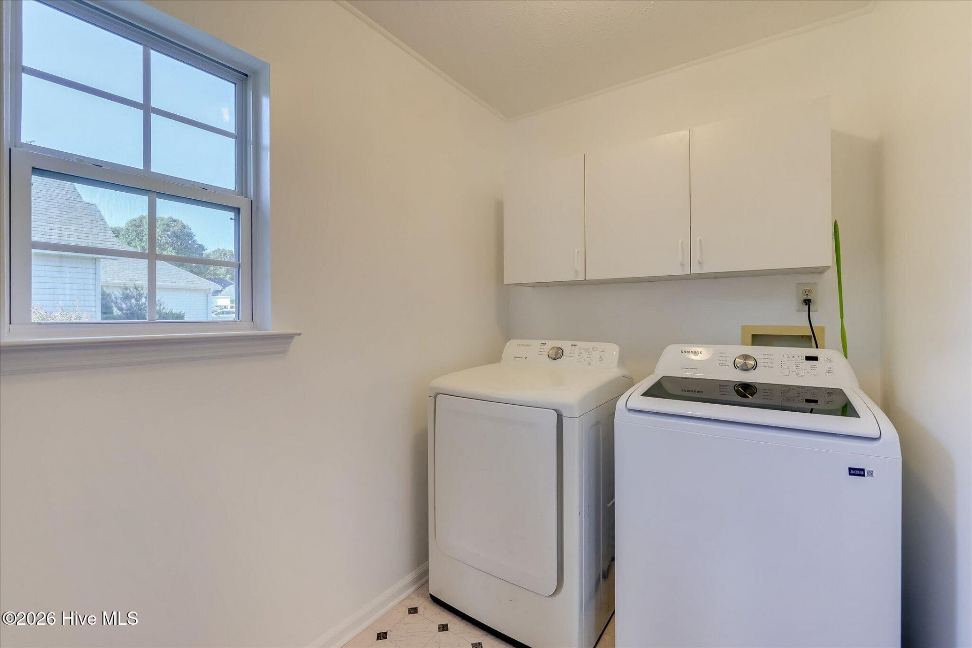1138 Oxpens Road Photo 38
