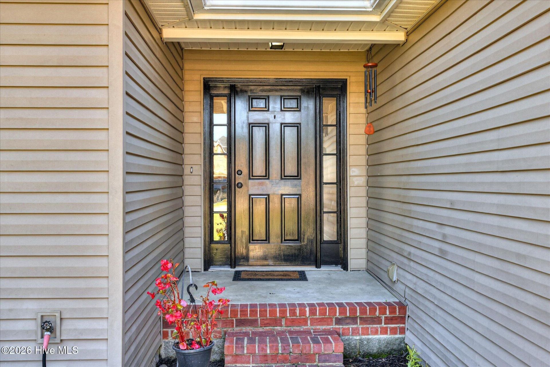 1138 Oxpens Road Photo 5