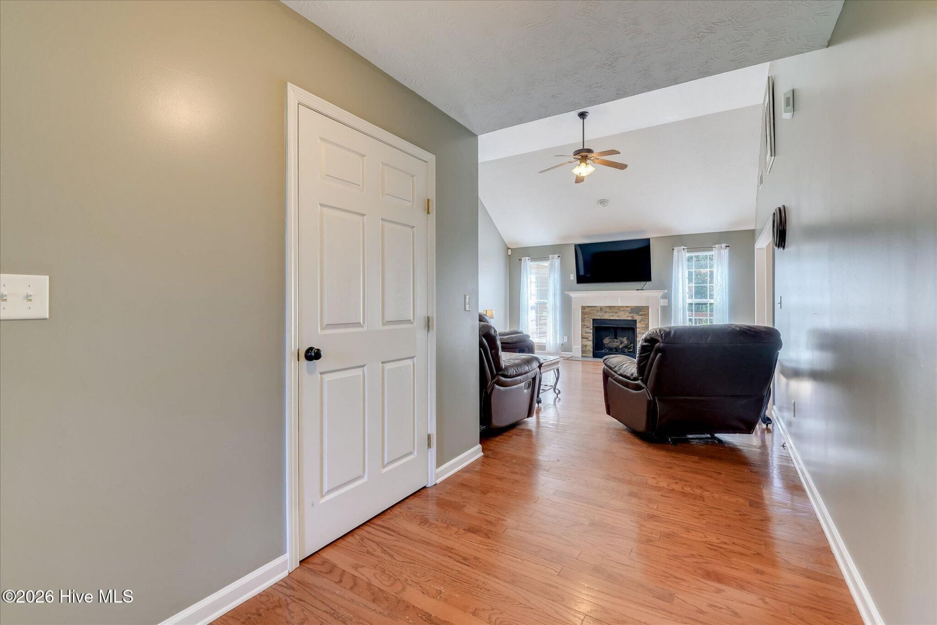 1138 Oxpens Road Photo 7