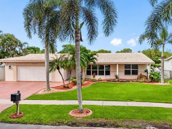 11031 NW 22nd St, Pembroke Pines, FL 33026