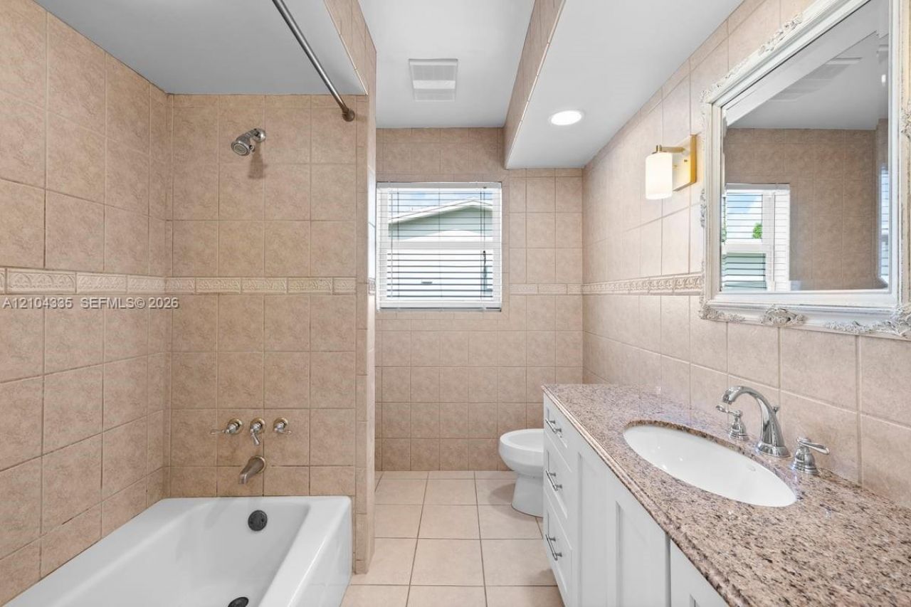 11031 NW 22nd St, Pembroke Pines, FL 33026 Photo